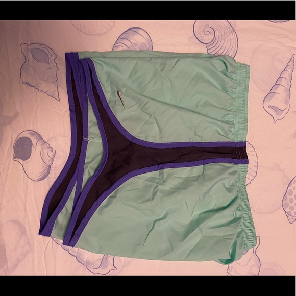 Nike mint and purple shorts - Picture 2 of 3
